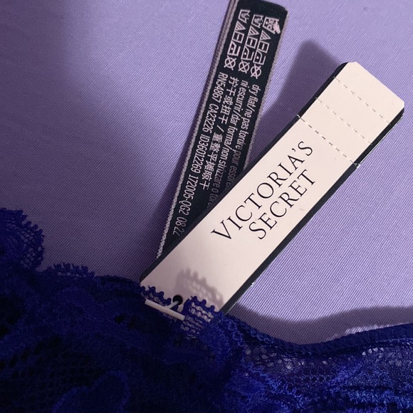 NEW…VICTORIA'S SECRET Blue G-String - Picture 3 of 9